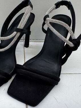 JONATHAN SIMKHAI CASSIE BLACK CRYSTAL SANDALS SIZE 37